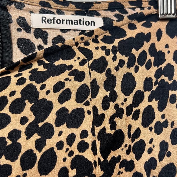 Reformation Black and Tan A-Line Skirt side slit - Picture 4 of 5